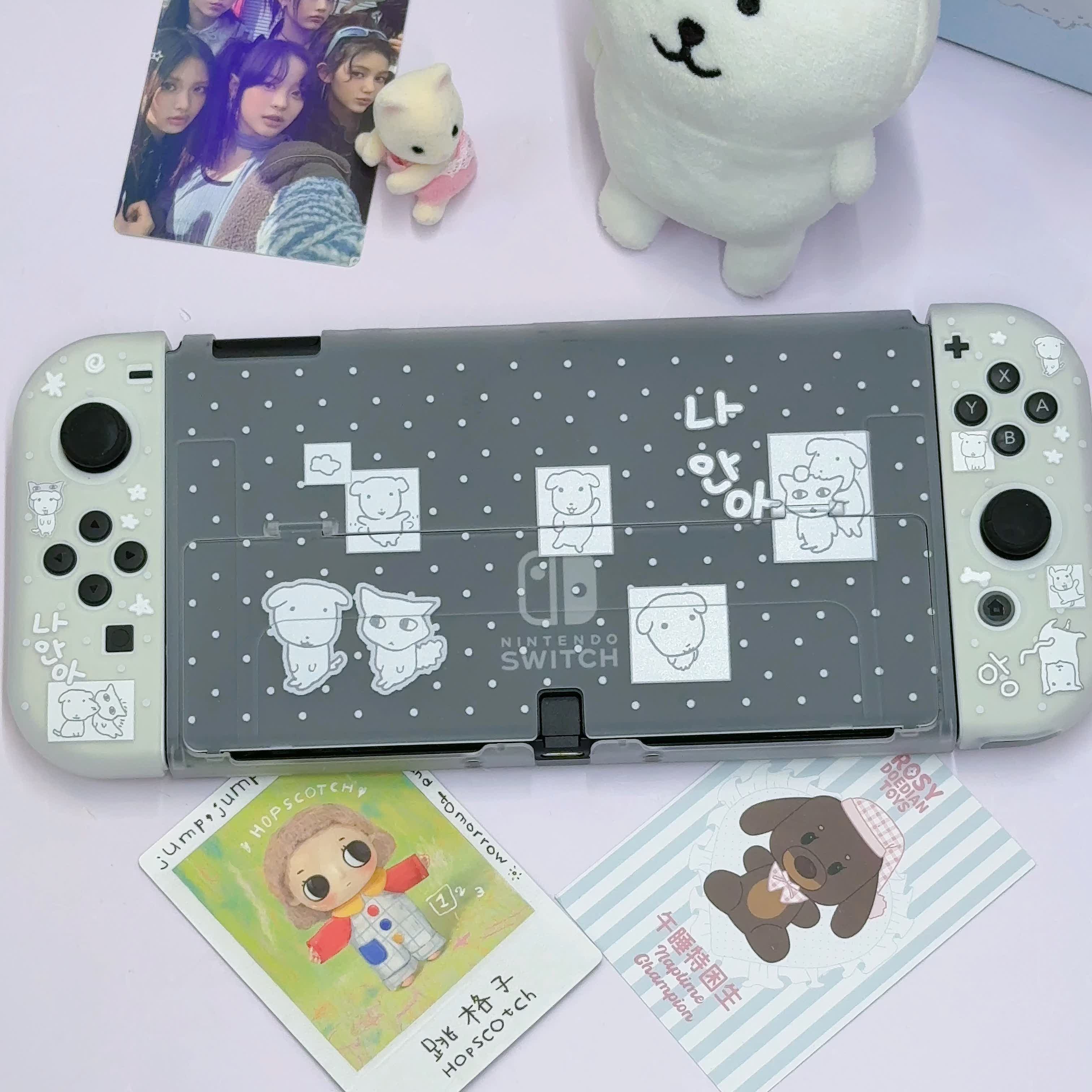 Gaming Console Generations - Etui z motywem kreskówkowym na Nintendo